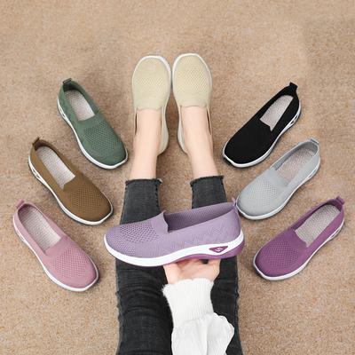 Sapatos femininos novos tecidos em malha respiráveis casuais de um pedal sapatos de mãe sapatos de pano Old Beijing de sola plana versáteis sapatos únicos