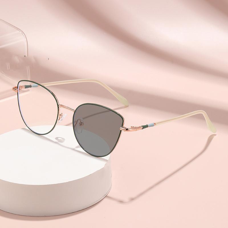 Cat Eye Photochromic Myopia Glasses Fashionable Small Frame Near Sight Eyewear Anti Blue Light Color Change Eyeglasses