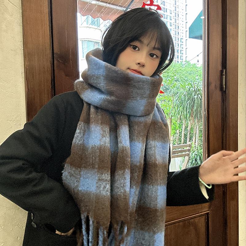 Luochi Black & White Plaid Scarf: Warm, Thick, Korean Style, Fashionable, Versatile Tassel Scarf for Women, Autumn/Winter