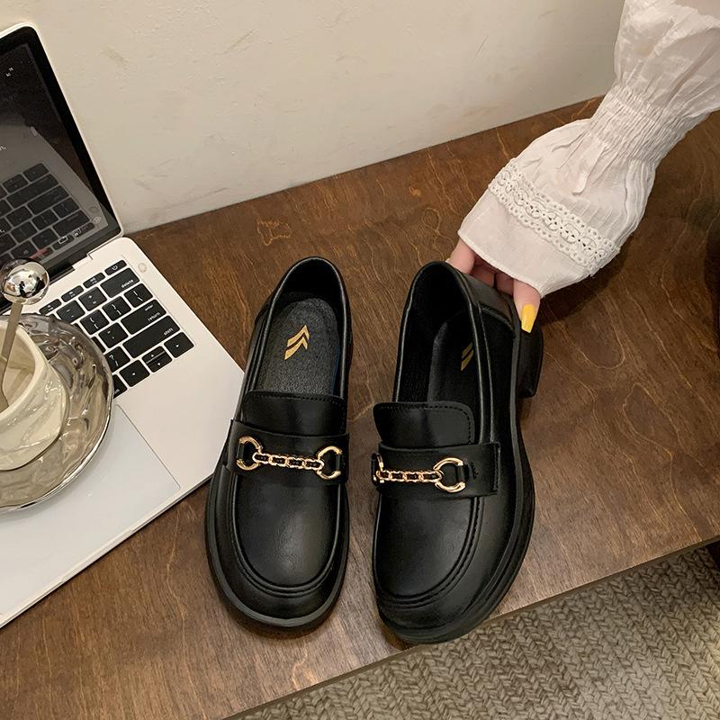 Женские лоферы на платформе Женские пенни-лоферы без застежки на толстой подошве Удобная повседневная деловая рабочая обувь с металлической цепочкой 35 чёрный 2215₽