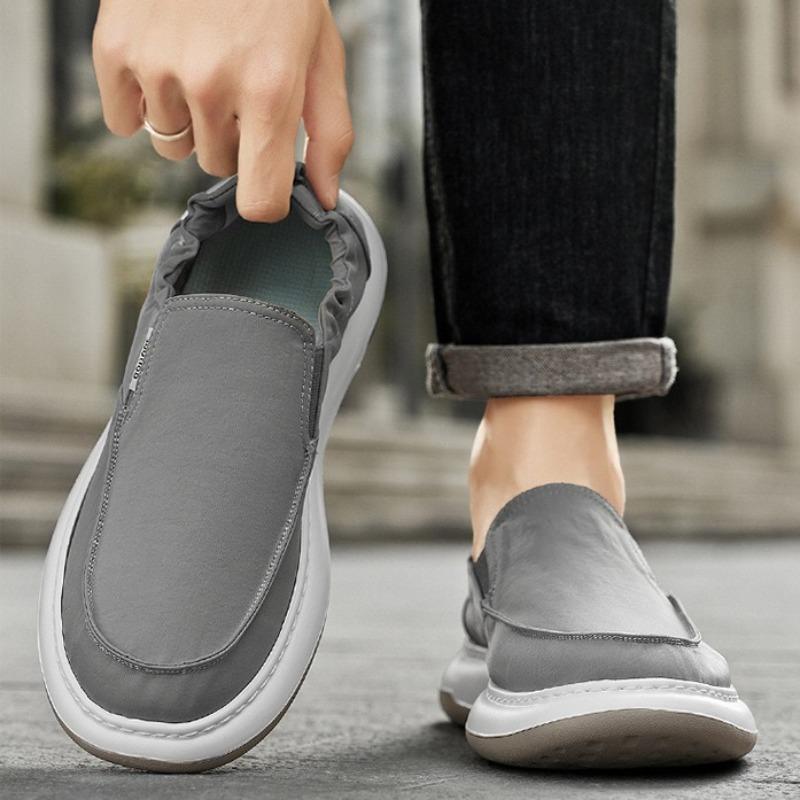 Man Shoes Summer Ice Silk Canvas Shoes 2025New Breathable Casual Shoes Fashion Sneaker for Men Slip-On Loafers Zapatillas Hombre