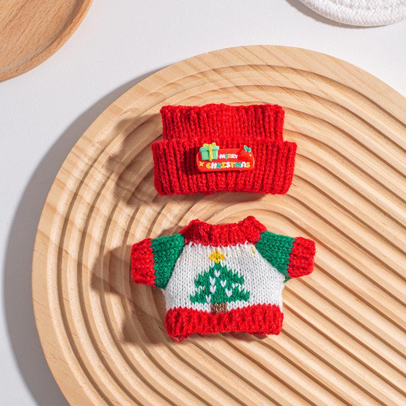 Labubu Christmas Sweater & Accessories Set for All Generations Keychain