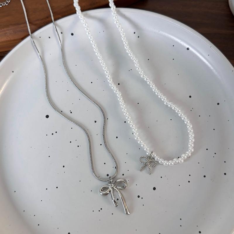 Stylish Beaded Necklace with Bowknot Pendant Choker Necklaces Fashionable Jewelry Gift Adjustable Chain for Women Girls