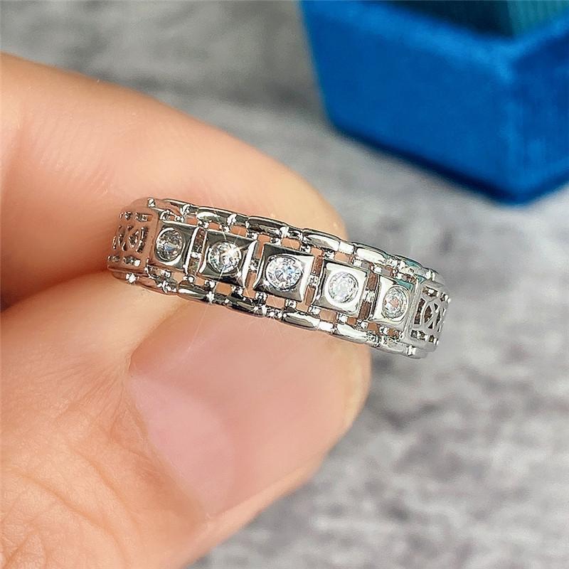 1Pc Lightweight Luxury Synthetic Zircon Ring, Suitable for Women's Niche Design, Simple Geometric Pattern, Personalized Fashion Ring