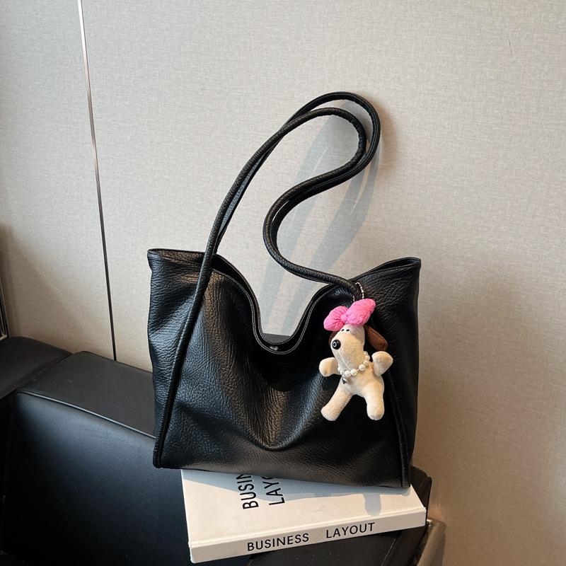 Simple and versatile bag women's large-capacity new casual shoulder bag niche class commuter tote bag
