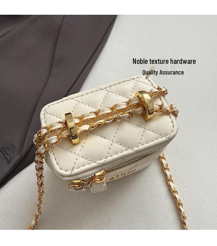 Štýlová mini taška cez rameno: Voňavá Štýlová Crossbody taška s retiazkou