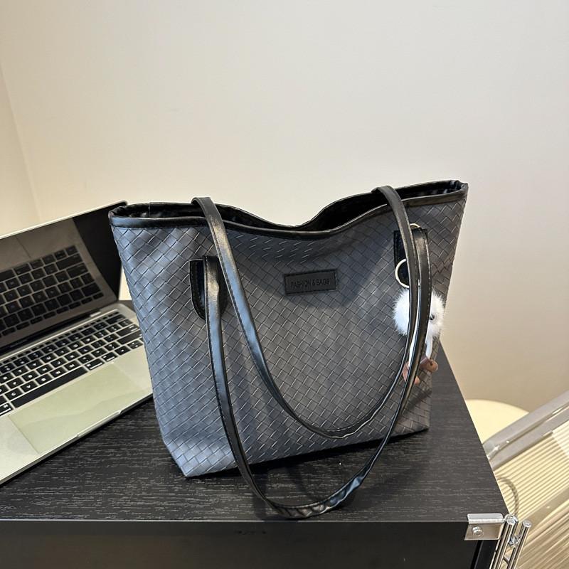 Fashionable Street Trendy Pu Leather Mid-sized Tote Bag For Women 2024