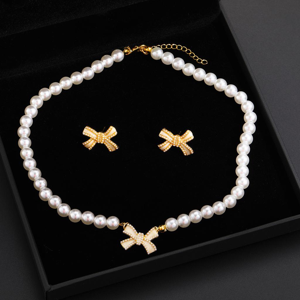 3 Pcs Set Bow Pendant Pearl Necklace Earrings Stud Set for Women Luxury Beaded Necklace Bridal Party Jewelry Set Gifts Korean