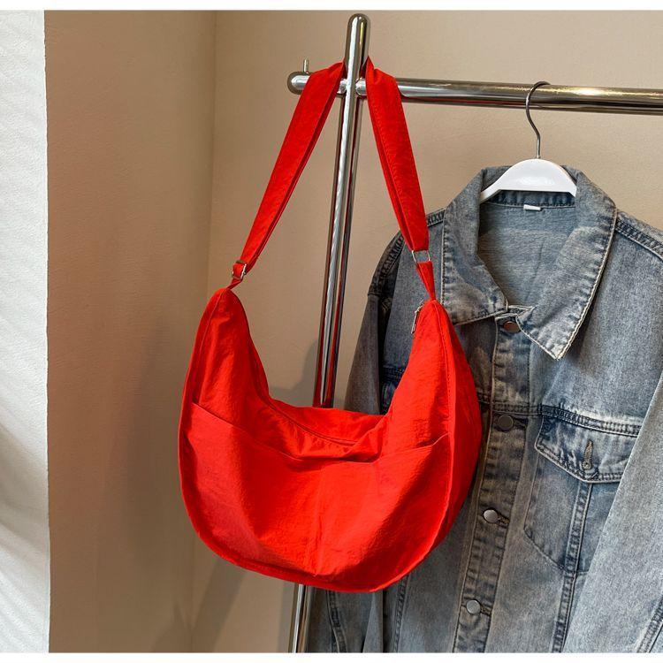 Waterproof Nylon Cloth Bag Messenger Bag New Versatile Dumpling Bag Simple Large Capacity Student Class Shoulder Bag