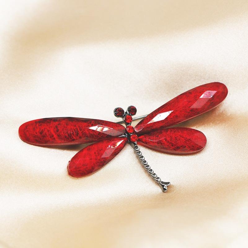 Sweet Temperament Colorful Dragonfly Brooches Pins for Women Men High-end Shiny Rhinestone Corsage Jewelry Gift Does Not Fade