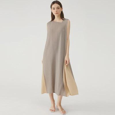 Miyake 2025 Spring Korean Solid Color Slim & Loose Contrast Dress for Women