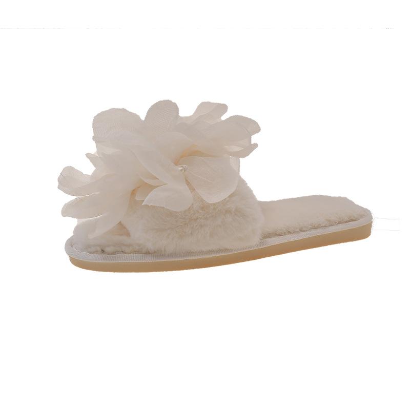 Design sense pearl one-word slippers women's autumn 2025 high-value flower drag with skirt thick-soled women's slippers