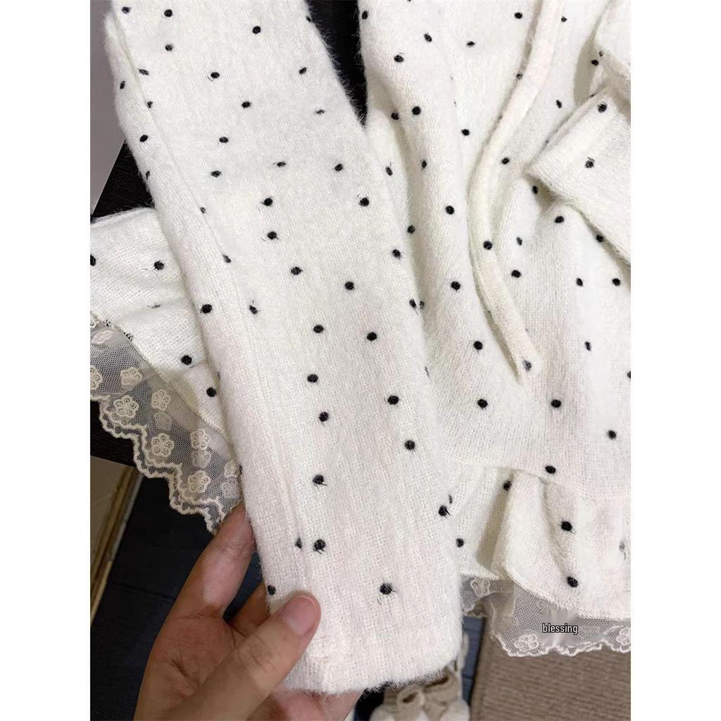 Korean Sweet & Spicy Polka Dot Lace Trim Long Sleeve Women's Winter T-shirt