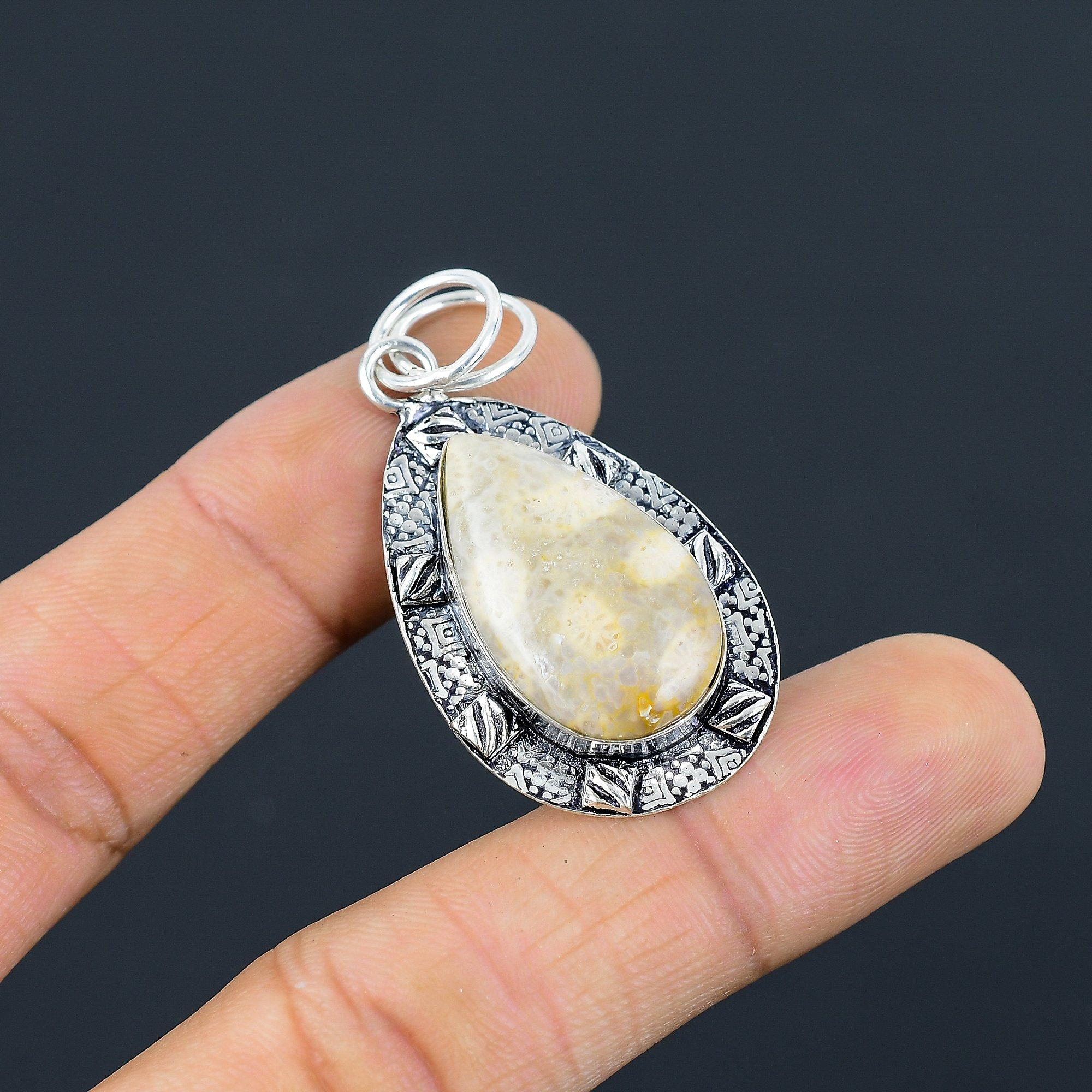 

Daughters Day Sale 925 Silver Fossil Coral Stone Sister Bezel Pendant Jewelry