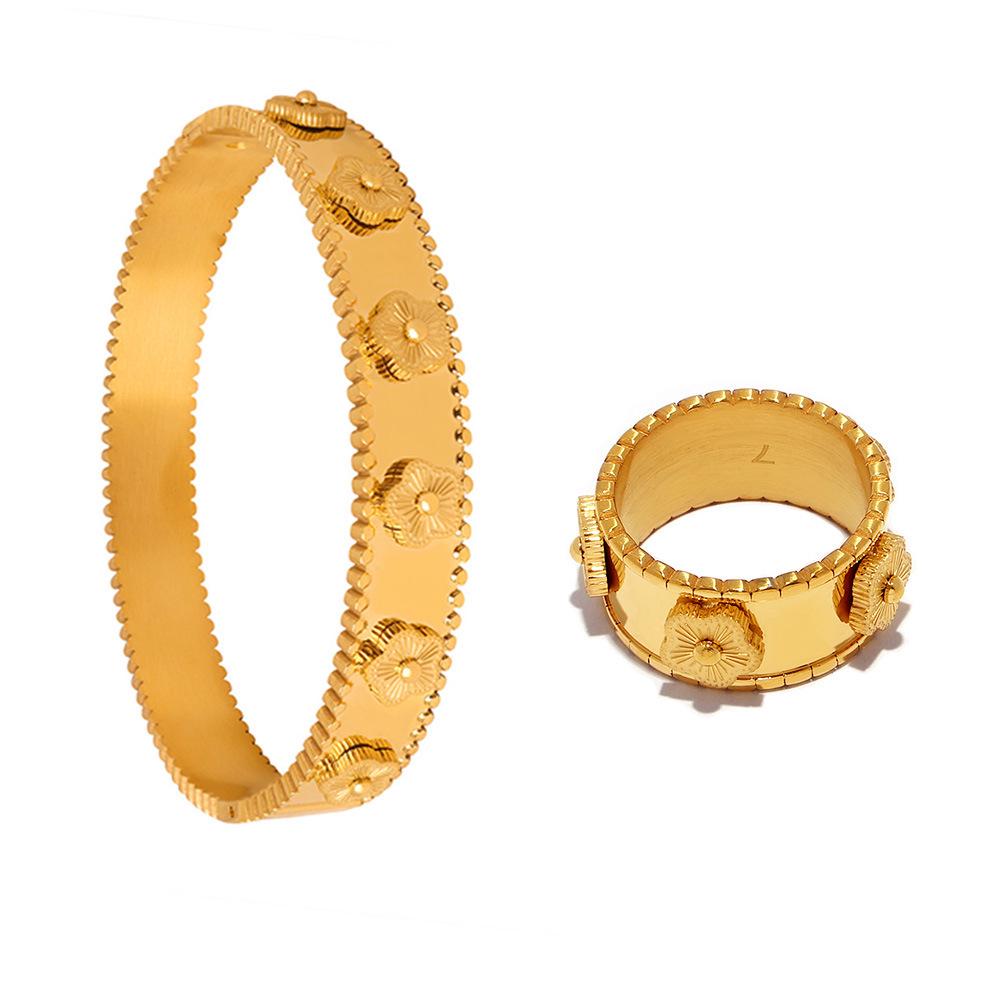 Exquisite Temperament Kaleidoscope Ring & Flower Bracelet Set in 18K Gold-Plated Titanium Steel