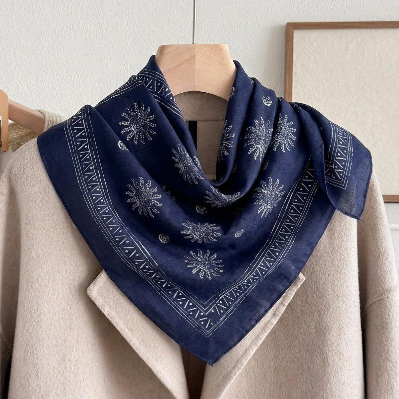 71 Cotton and Linen Retro Wind Green Geometric Small Square Scarf Silk Scarf Women's New Neck Protection Small Scarf Silk Scarf Neck High Sense