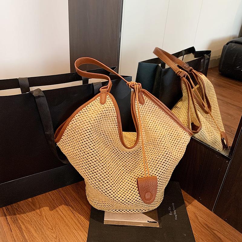 Large Capacity Summer Woven Tote Bag Women's Summer New Niche Fashion Commuter Shoulder Bag