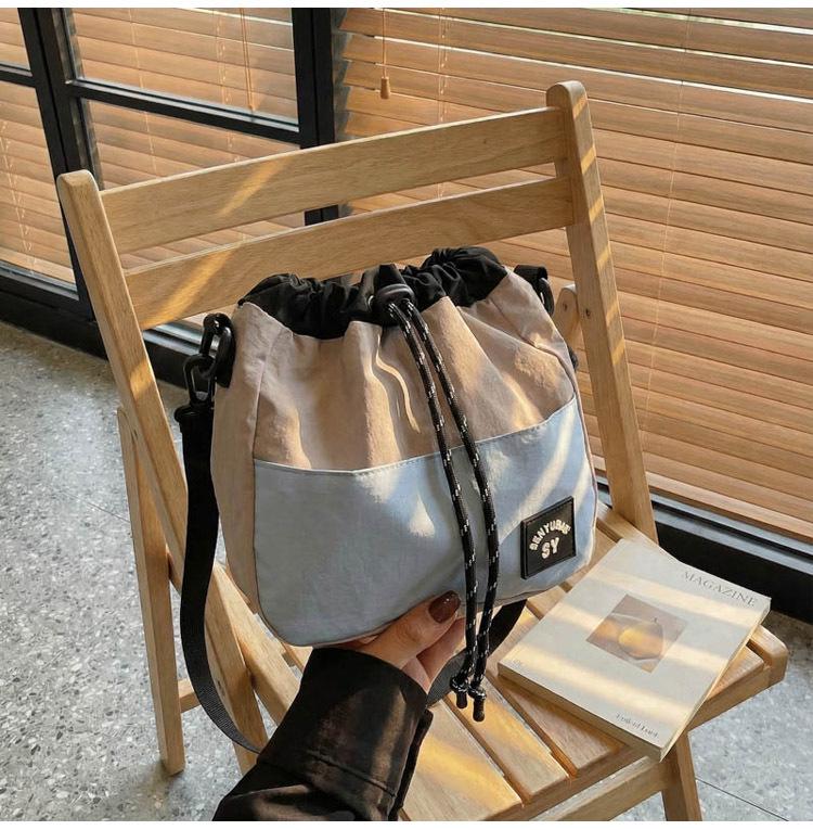 Women's Outdoor Casual Crossbody Bag with Drawstring Closure - Fashionable Single Shoulder Bag for Everyday Use