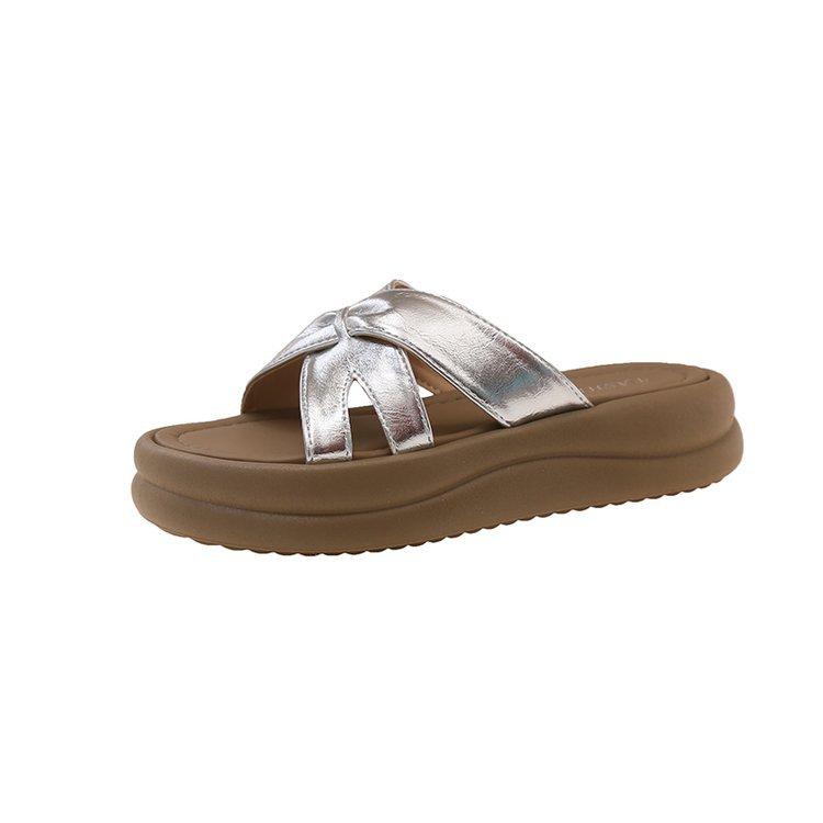 2025 new muffin and thick-soled slippers women's wear, soft-soled cool slippers, casual beach one-word slippers