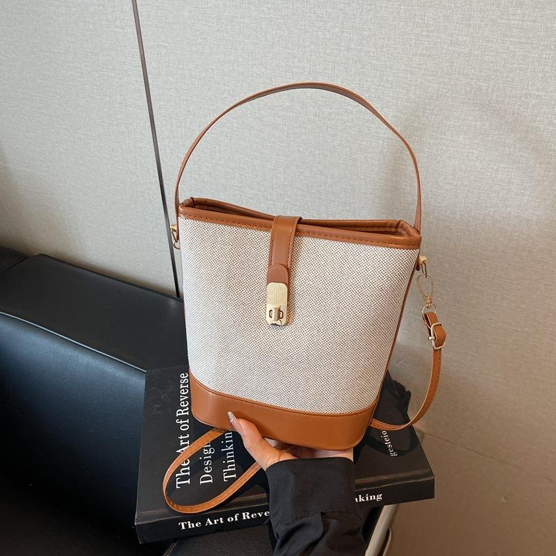 Fashion Portable Contrasting Bag Women's Summer New Textured Commuter Bag Shoulder Messenger Bag Casual Bucket Bag