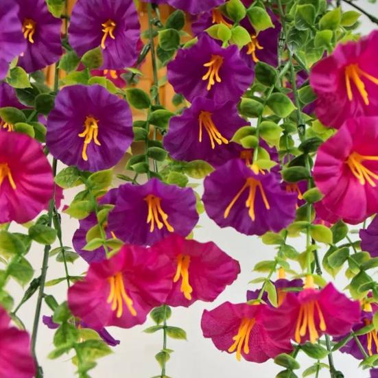 Simulierte Prunkwinde Exquisite Handwerkskunst Künstliche Blumen Lebendige Farbe Pflegeleicht Festliche Partydekoration