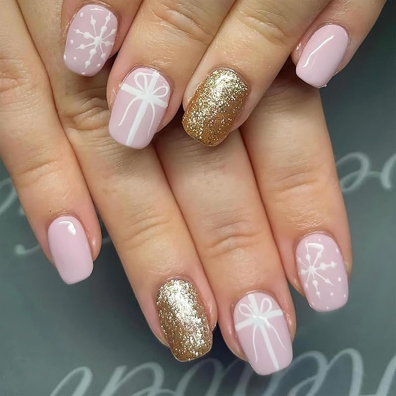 Christmas Snowflake Press on Nails Short Square Fake Nails with Gold Glitter Design Glossy Pink Winter Xmas Glue on Nails Cute Snowflake Gift Box