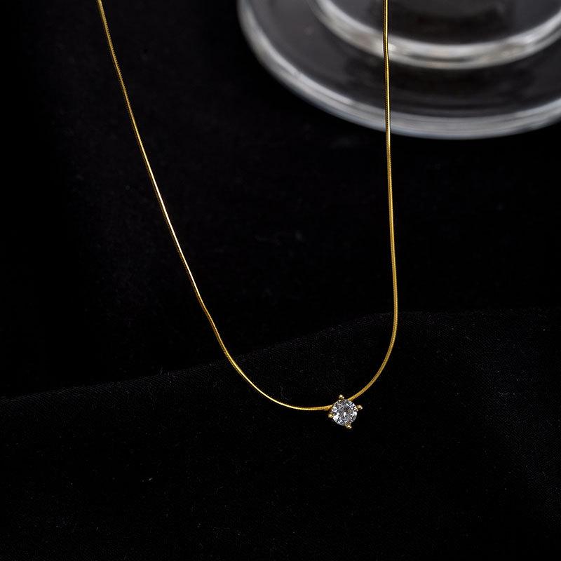2023 Exquisite Four-Claw Zircon Stone Sterling Silver Necklace – Light Luxury Niche Clavicle Chain Trend