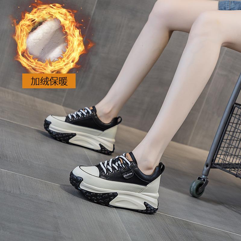 Dad shoes leather surface burst autumn women 2025 new retro lightweight inner height increase casual sports shoes platform single shoes