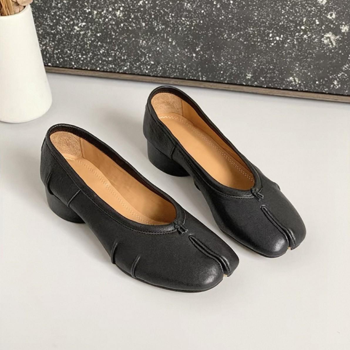

Модные женские туфли-лодочки из микрофибры с раздвоенным носком на низком каблуке, дизайнерские плиссированные туфли-таби на мягкой подошве, повседневная обувь 40 чёрный