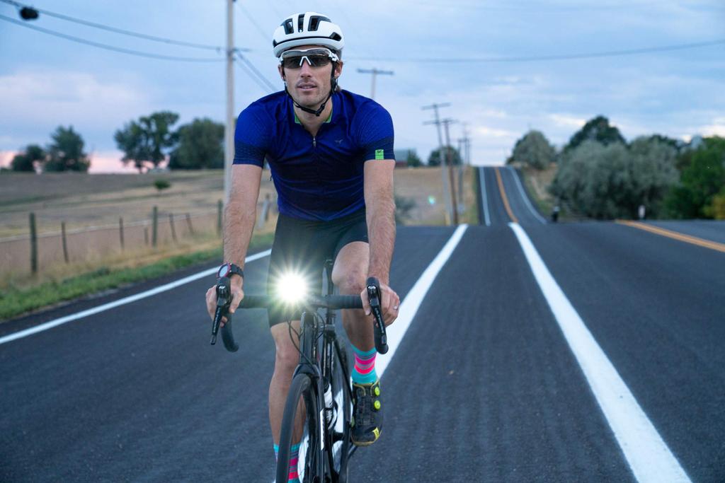 CAT EYE Bicycle Headlight AMPP500 Black Up To Approximately 500 Lumens USB Rechargeable Compact Yet Sturdy and Powerful Adopts Side Lenses for