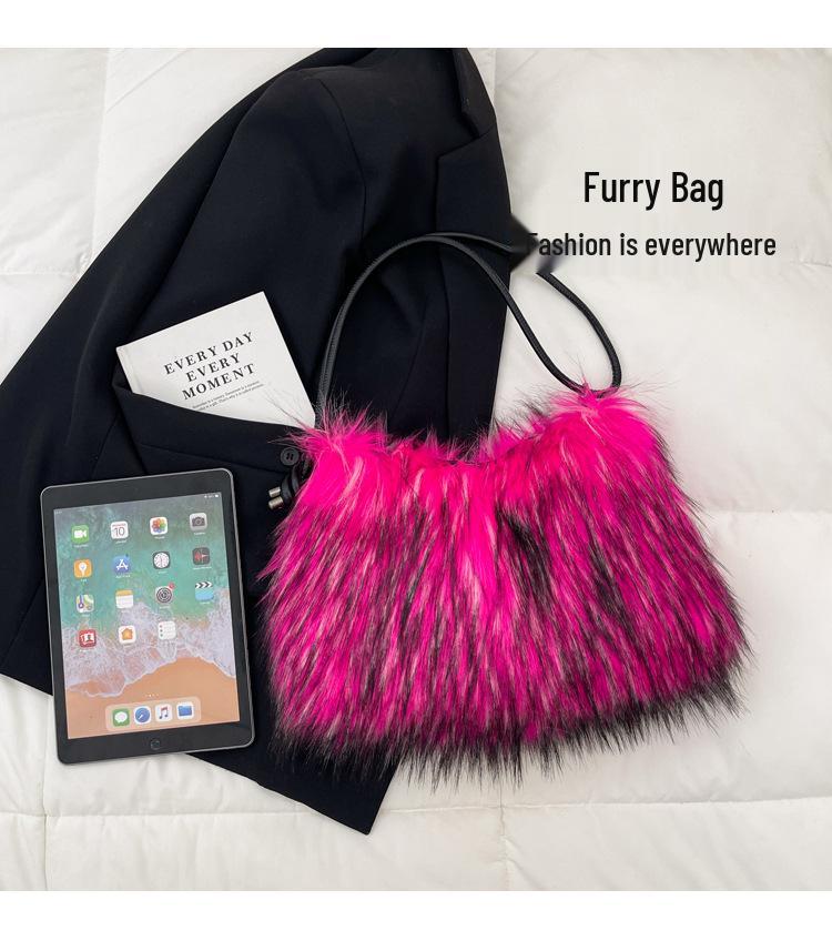 Chic Furry Crossbody Bag: Plush Autumn/Winter Handbag