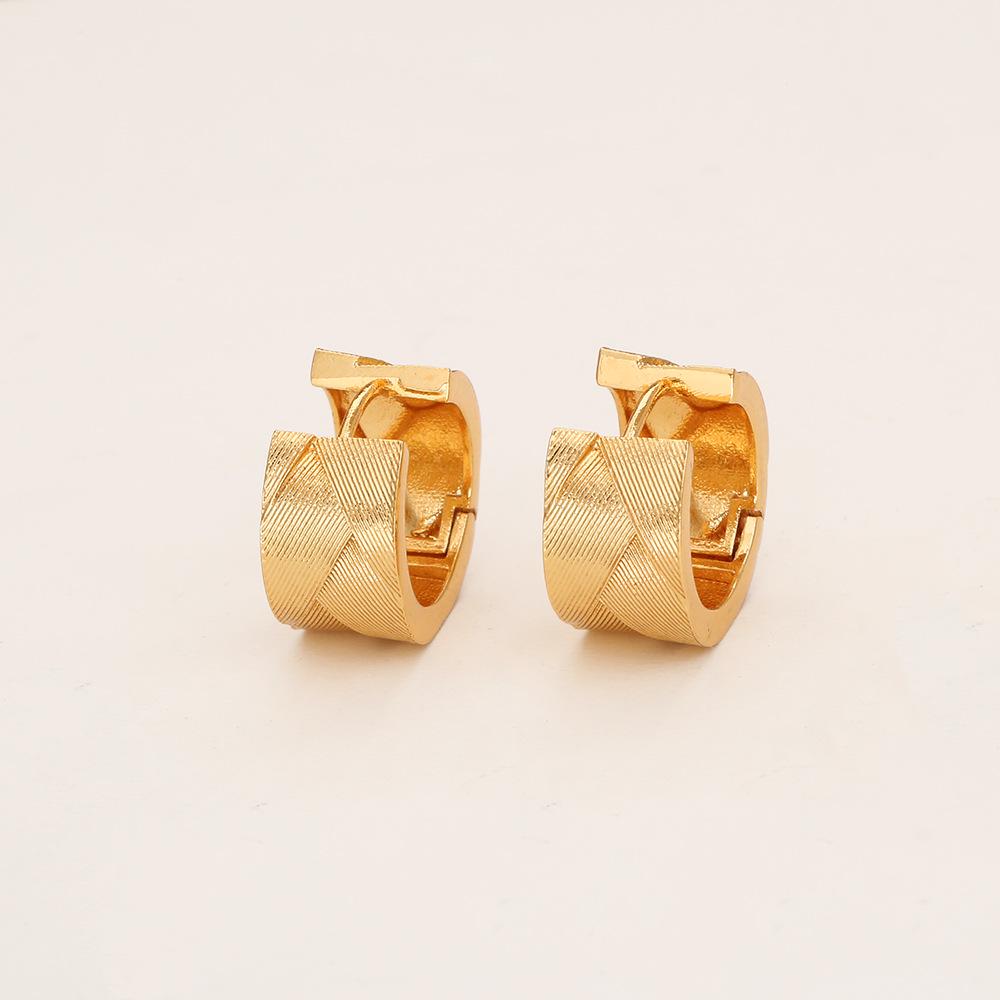 High-End Minimalist Gold-Plated C-Shaped Hoop Earrings for Women