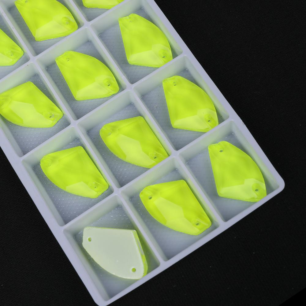 Weichen Fluorescent Double-Hole Flat-Bottomed Axe Glass Hand-Sewn Diamond Decoration Dopamine Color Diy Wedding Decoration Clothing Matching