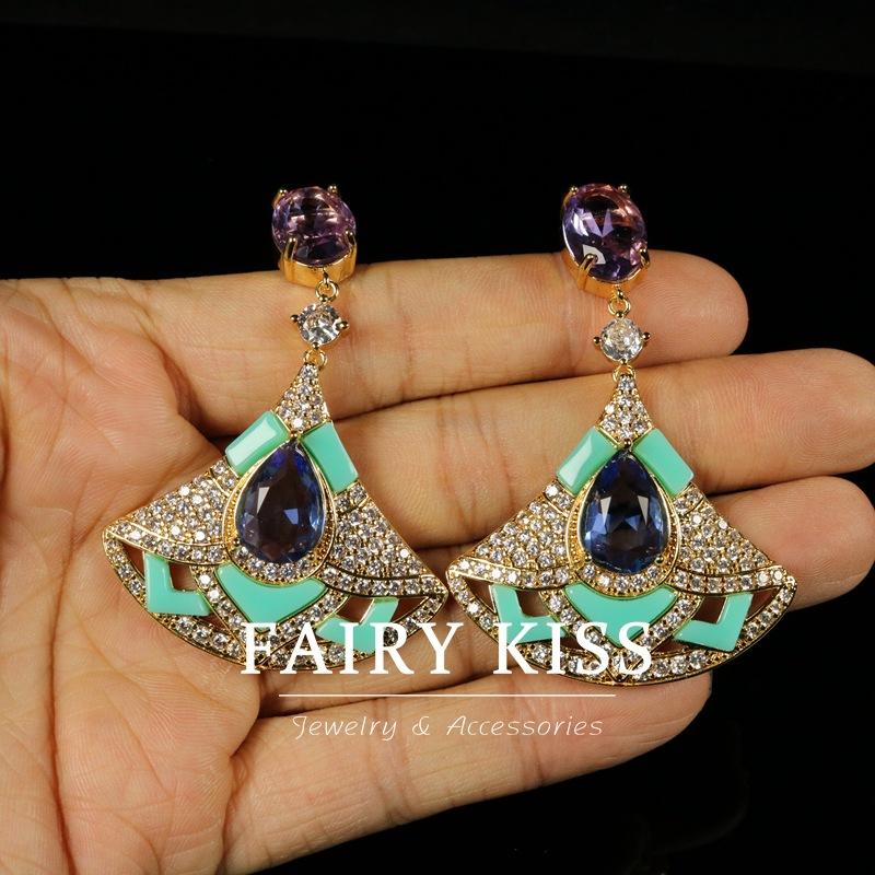 

Fashion Light Luxury Trendy Necklace Earrings Set, Colored Diamond-encrusted Zircon Water Drop Fan Pendant, Stud Earrings, Neck Chain.