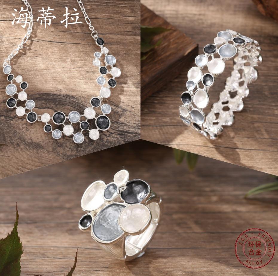 Color painting oil round geometric petal ring bracelet necklace set, ladies banquet high sense