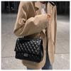 New fashionable textured small bag women's niche tide is now popular diamond chain shoulder messenger bag