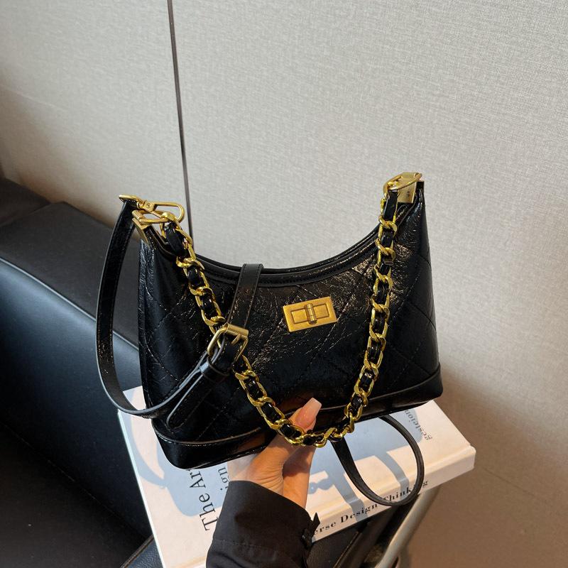 Bag Women's Commuter Crossbody Bag 2025 Autumn and Winter New Fashion Shoulder Bag Rhombus Retro Underarm Women's Bag