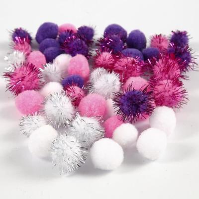 Kugelförmige Pompons in drei verschiedenen Farben und zwei Größen mit und ohne Pailletten. Art. 51884