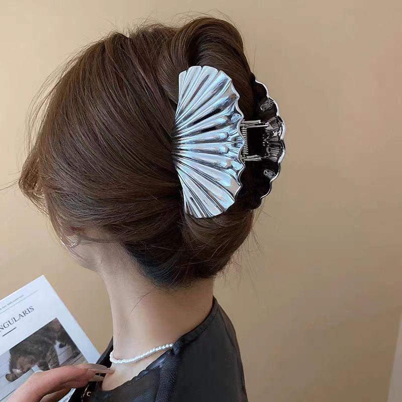 4 Styles Ocean Metal Shell Clip Gold and Silver Color Ocean Wind Hair Clip Niche High-end Design Sense Coiled Hair Shark Clip