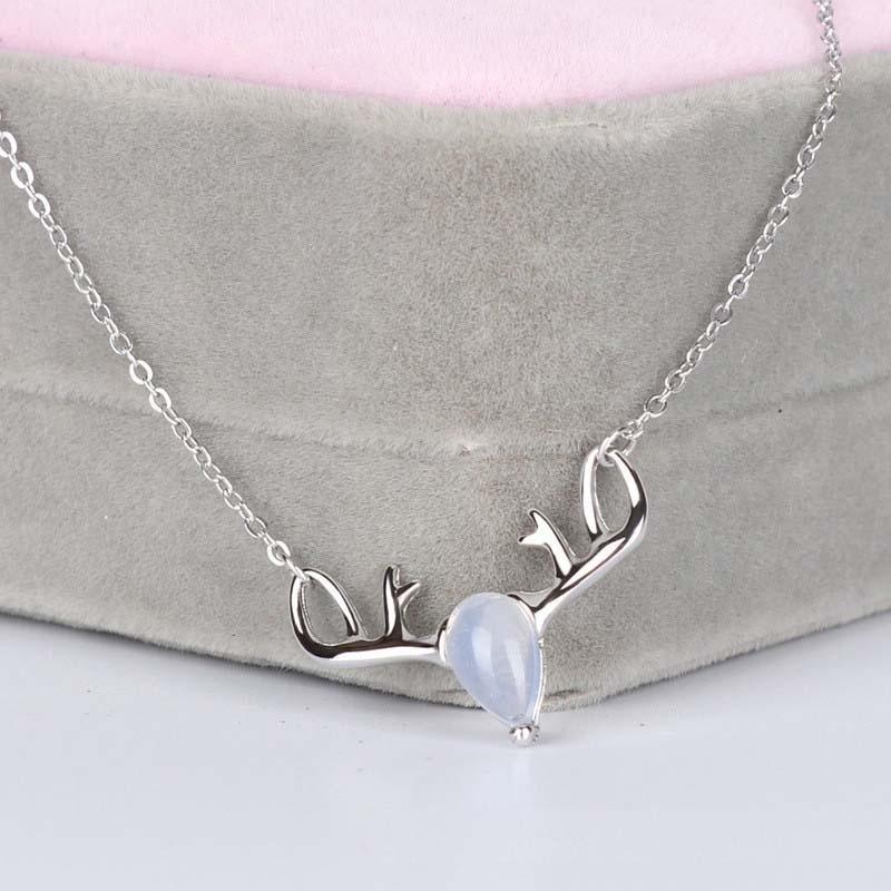 Simple moonstone elk necklace clavicle chain