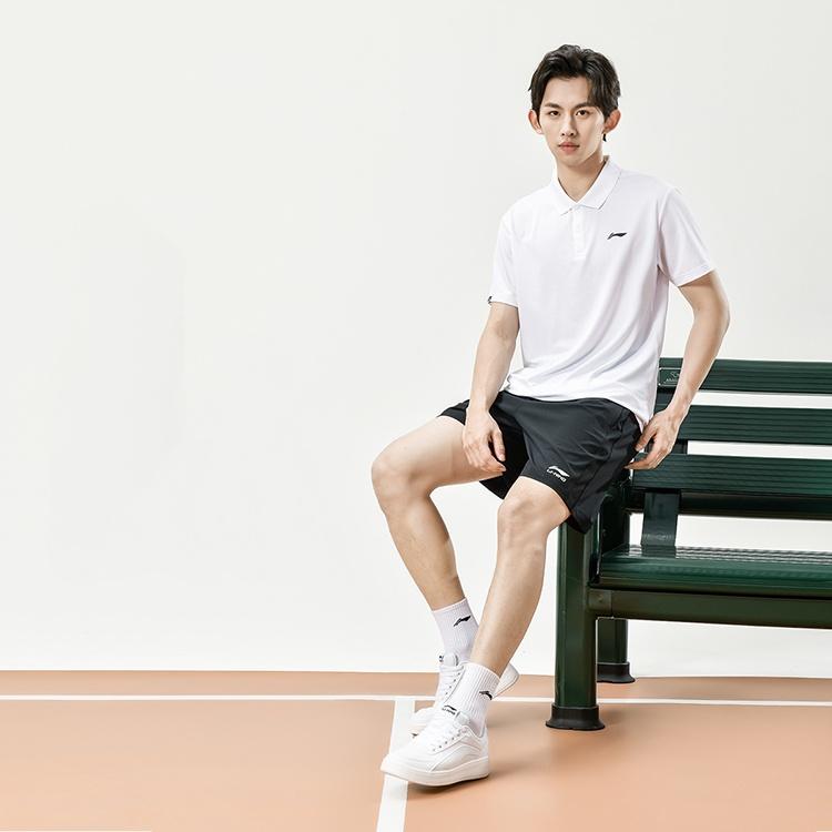 Camiseta Polo de Manga Corta Transpirable de Secado Rápido con Logo Li Ning Unisex Camisetas Polo Blancas APLR125-1