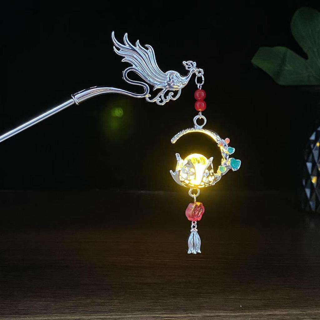 Ancient Style Luminous Hairpin: High-End Alloy Lantern Design for Hanfu Skirts