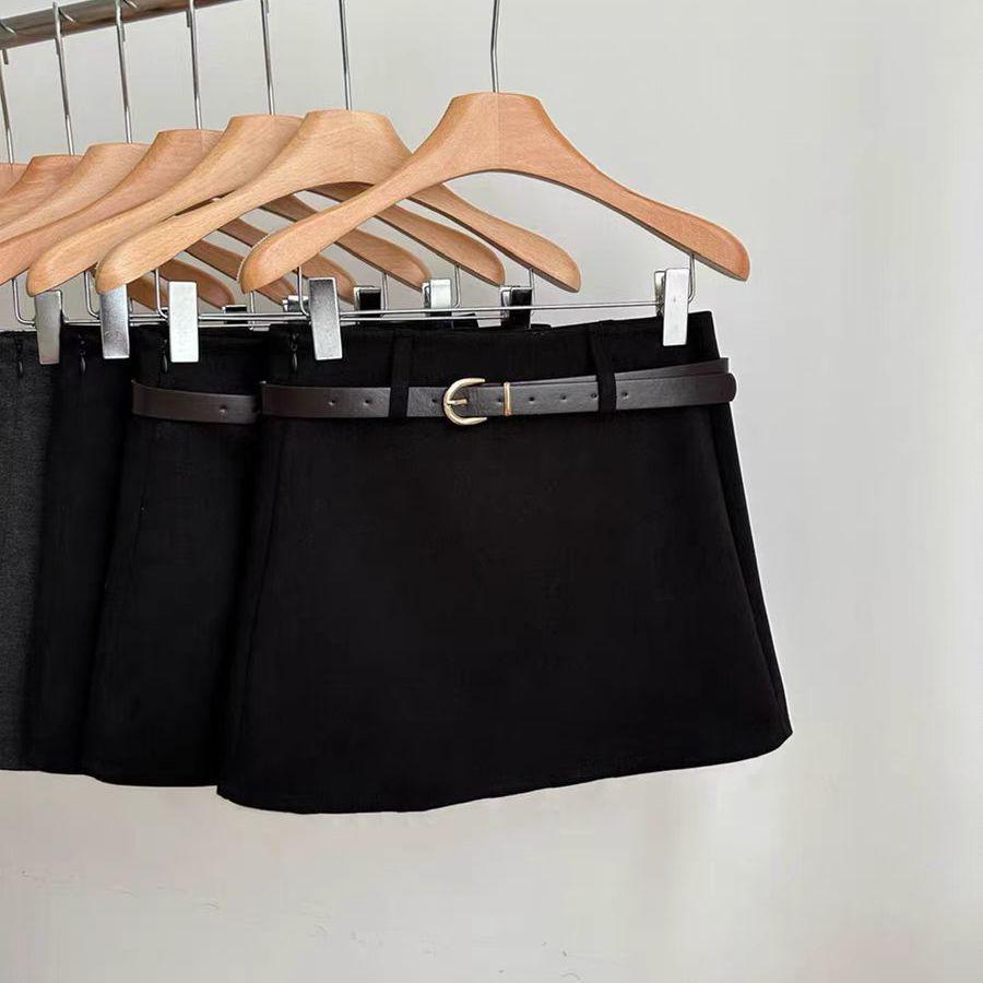 Gray Wool Blend High-Waist A-Line Skirt: Women's Autumn/Winter Slimming, Versatile, Anti-Exposure Design