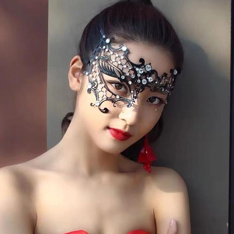 Mască de Prințesă cu Strasuri pentru Jumătate de Față - Acoperire Glamuroasă pentru Ochi pentru Balul de Halloween