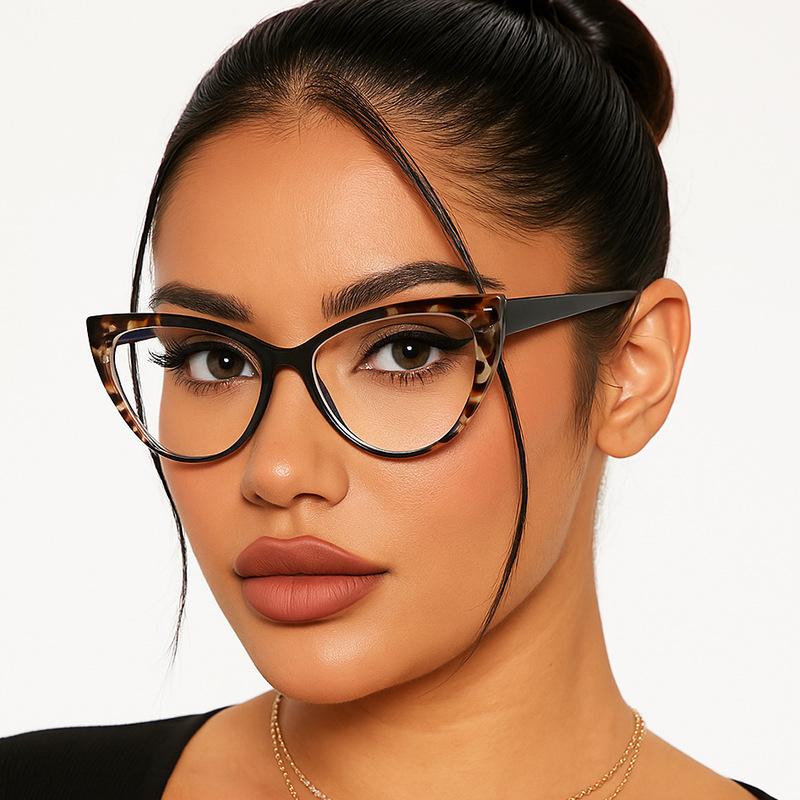 European American Stylish Glasses for Women Cat Eye Shape Anti Blue Light Glass Male Fashion Trendy Women's Glasses