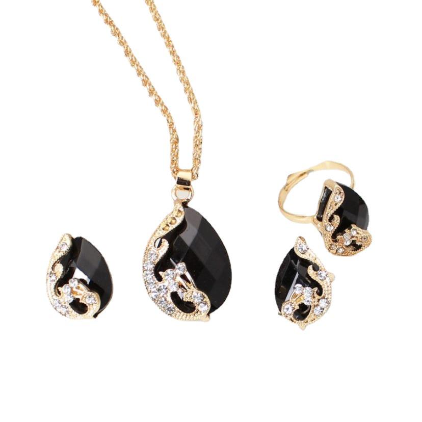 Exquisite Peacock Crystal Necklace Set - Elegant Korean Jewelry Trio for Women
