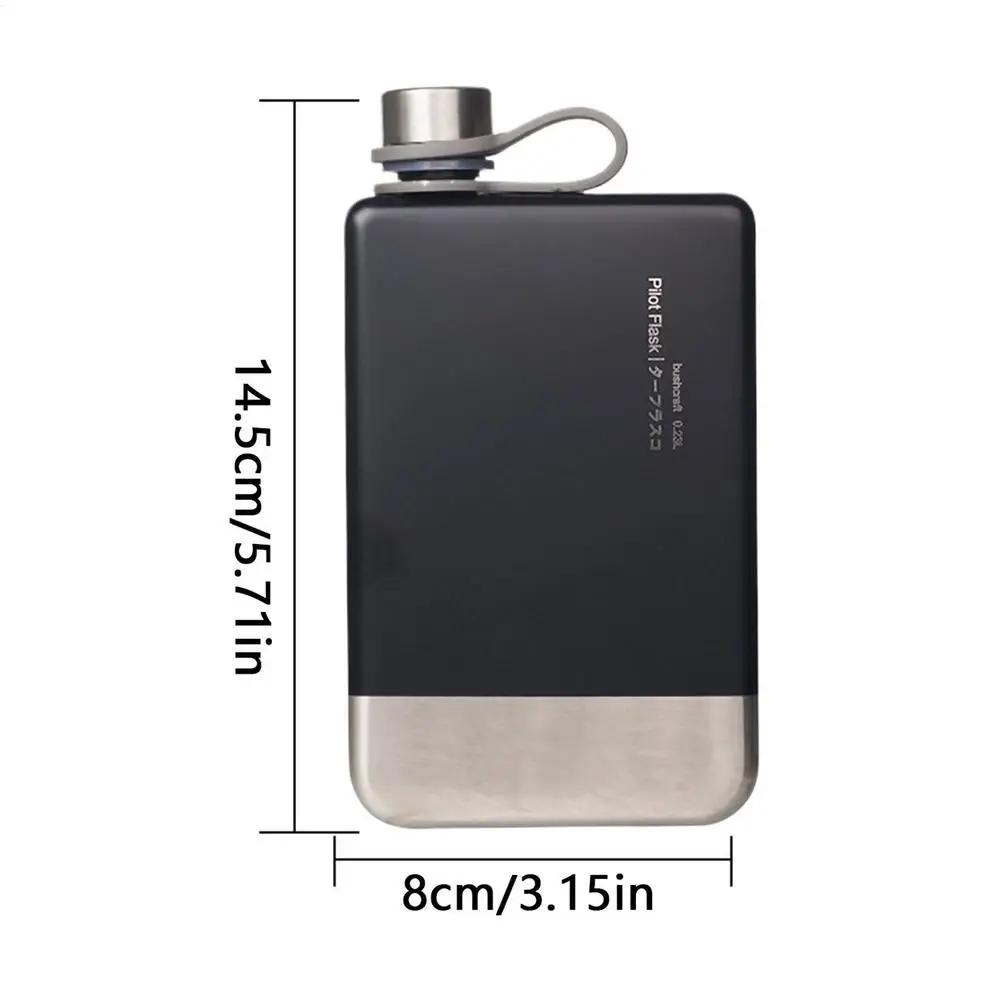 Ploché láhve na vodu na cesty Neprosakující kompaktní láhev na vodu Nerezová ocel Opakovaně použitelné nádoby na alkohol Pivo Nápoje