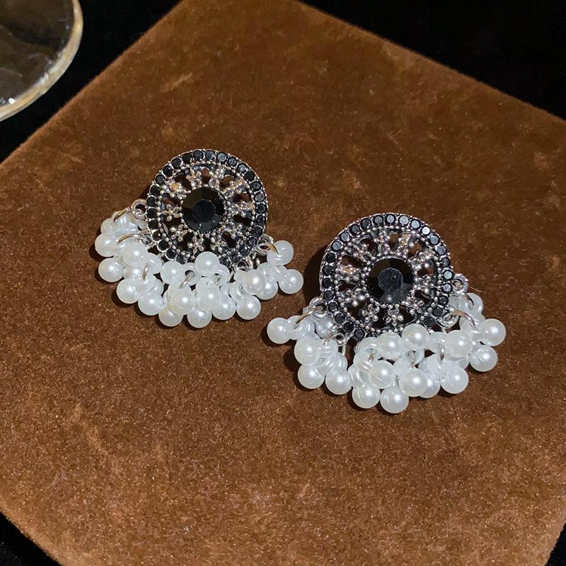 Silver Needle Diamond Artificial Pearl Fringed Earrings Ethnic Style Retro Heavy Industry Earrings Light Luxury Premium Earrings