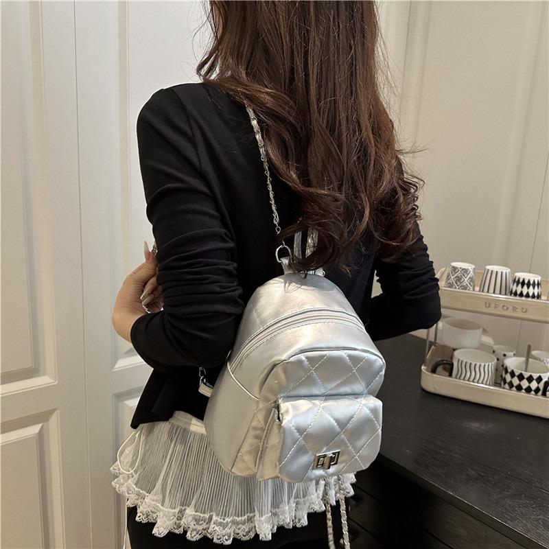 Women's Bag Niche Design Backpack Women's Leisure Commuting Versatile Small Backpack Trendy Shoulder Bag Messenger Bag