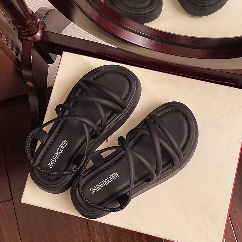 

Носить снаружи, наступая на дерьмо, тапочки на мягкой подошве, летние тапочки 2025, сказочный стиль, универсальные, повседневные, ремешок, пляжная обувь, римские сандалии 40 чёрный